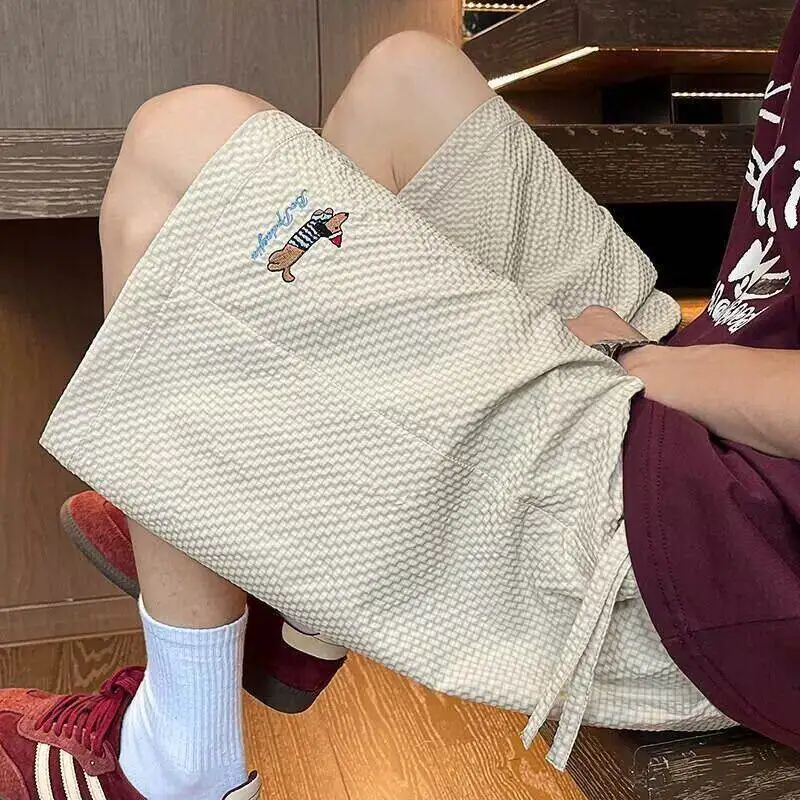 Dopamine Quart Short Pants Men Summer Bubble Silk Loose Casual Teenage Ice Silk Beach Sports Five-Quarter Middle Pants