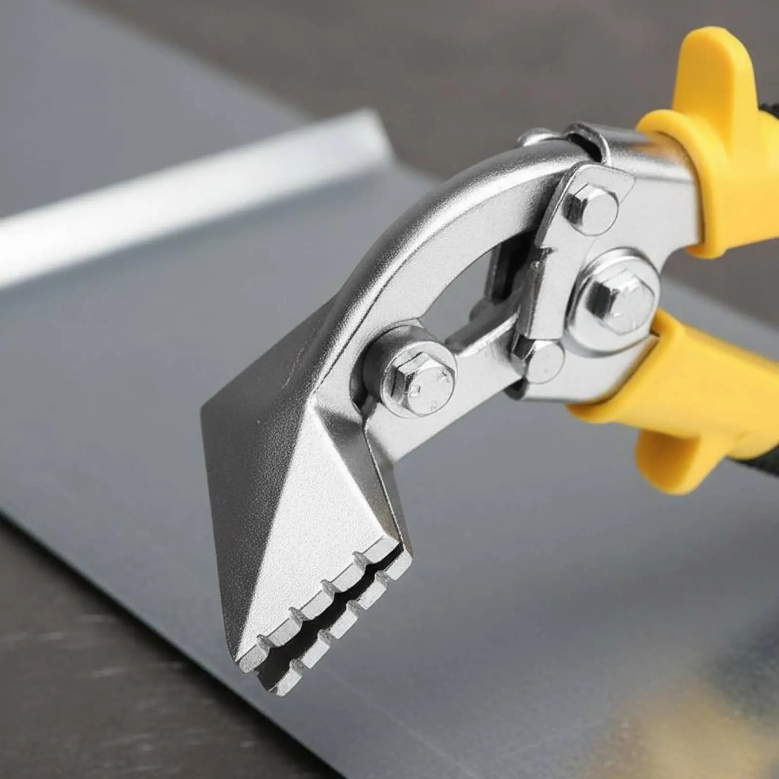 Hand Seamer Easy to Use Metal Sheet Folding Pliers Rim Bending Tool Sturdy-Duty Long-Lasting for Roofers, Construction Site view 5