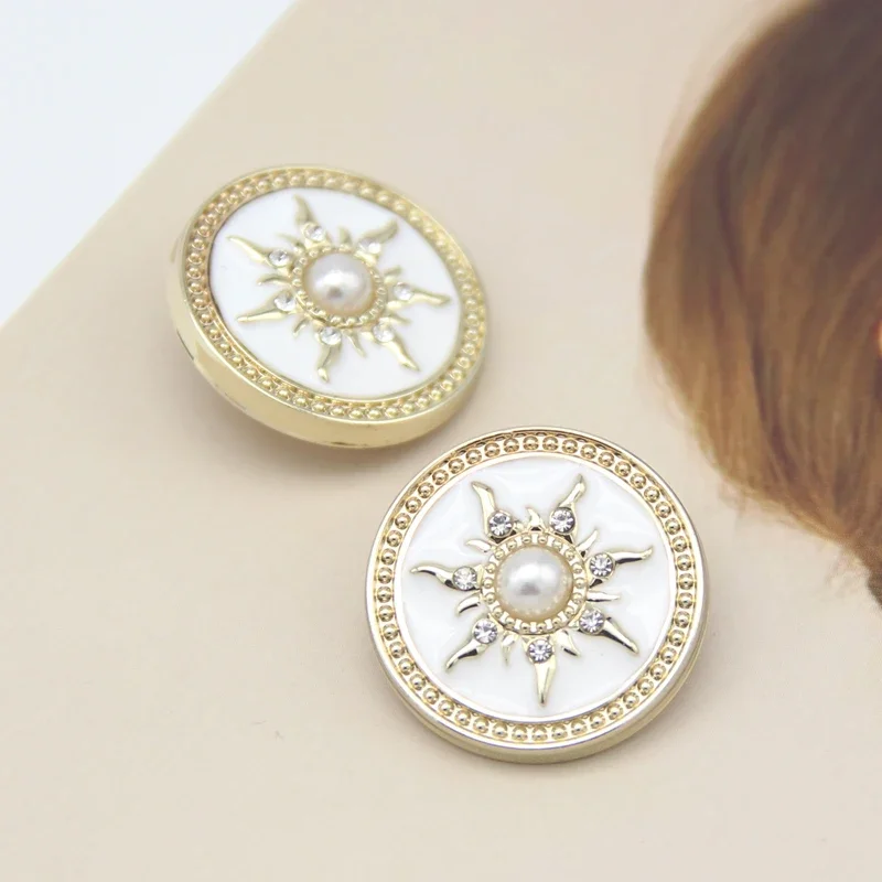 6pcs 25mm Round White Sun Flower Gold Metal Buttons For Clothes Cardigan Coat Decorative DIY Crafts Sewing Accessories Wholesale