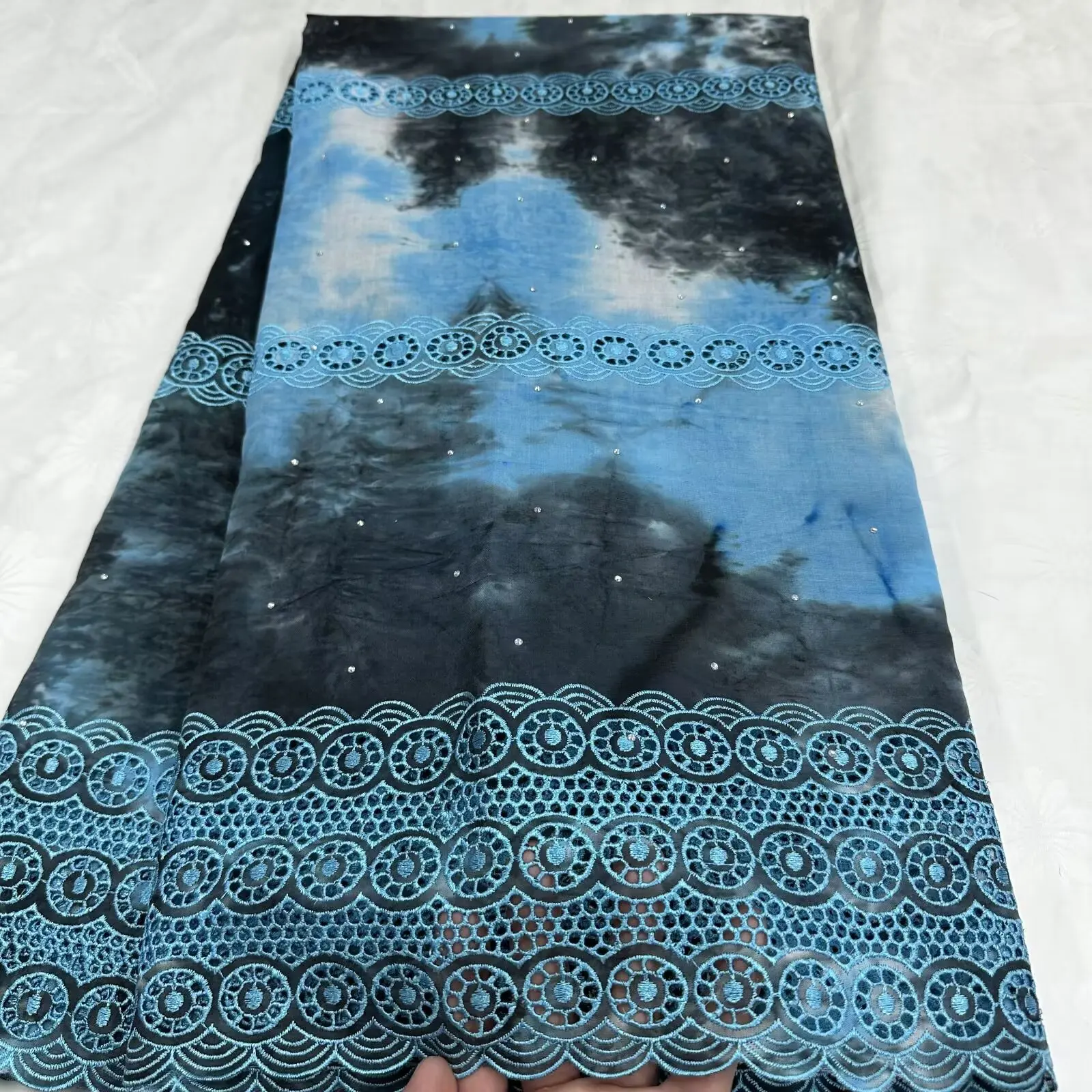 

Hot Sales African Cotton Embroidery Lace Fabric With Stones New Swiss Voile Lace For Sew Women Party Dresses 16A99