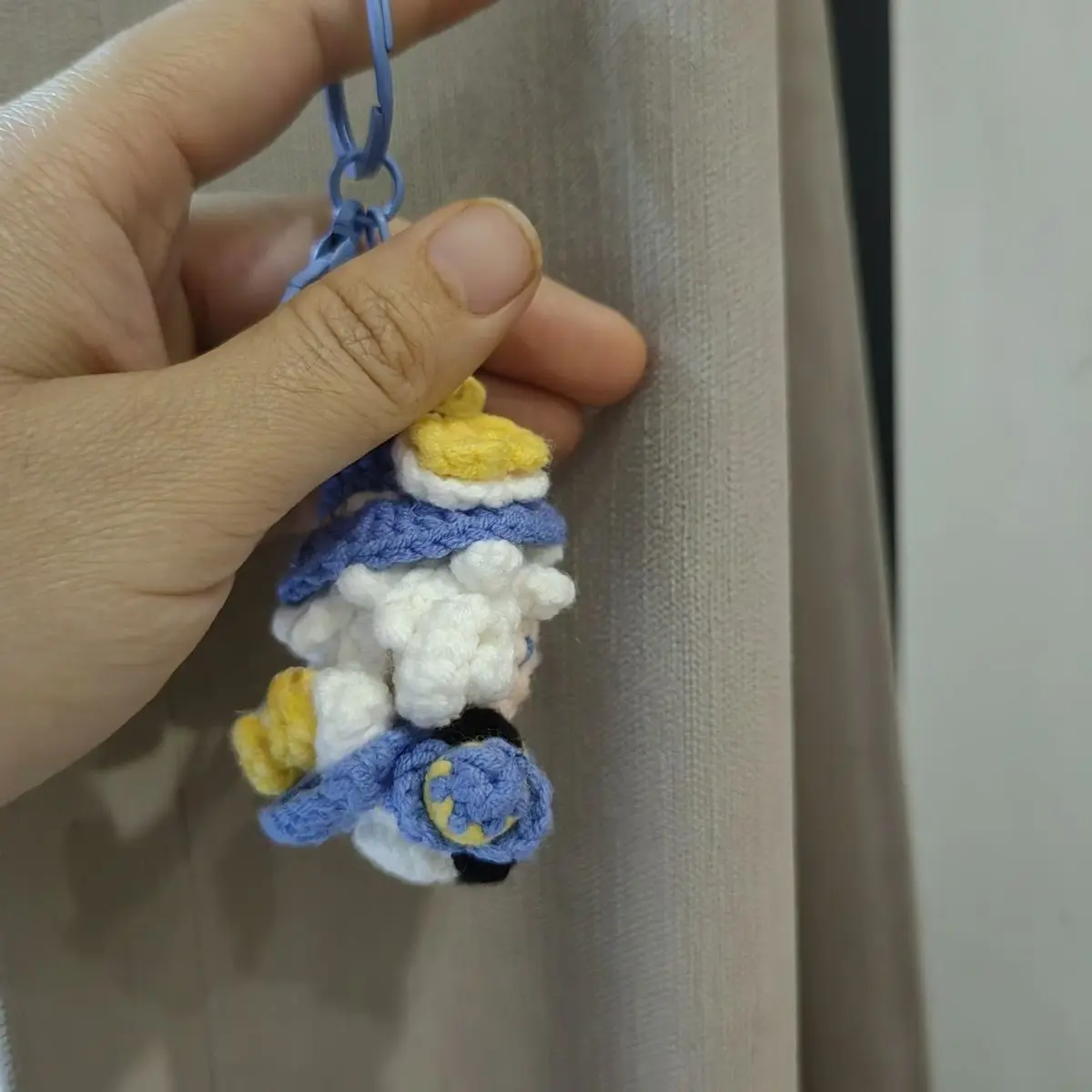 Bolas de caramelo gomosas hechas a mano "Genshin Impact, Funina", materiales de tejido de ganchillo, muñecas colgantes de lana diy, llaveros hechos a mano