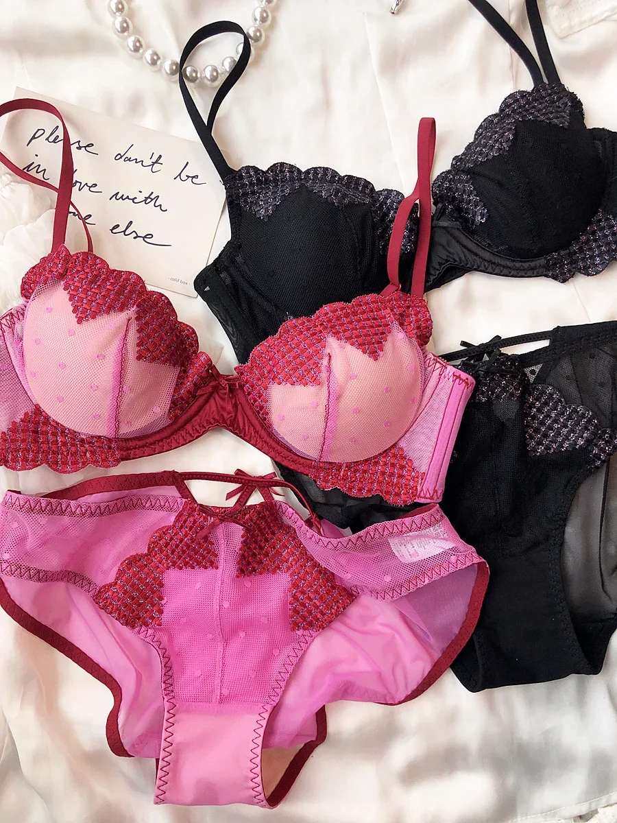

Женское нижнее белье, романтическое нижнее белье с вышивкой, съемный комплект с подвесным воротником, тонкая большая грудь, мягкое стальное кольцо, собранный комплект с бюстгальтером