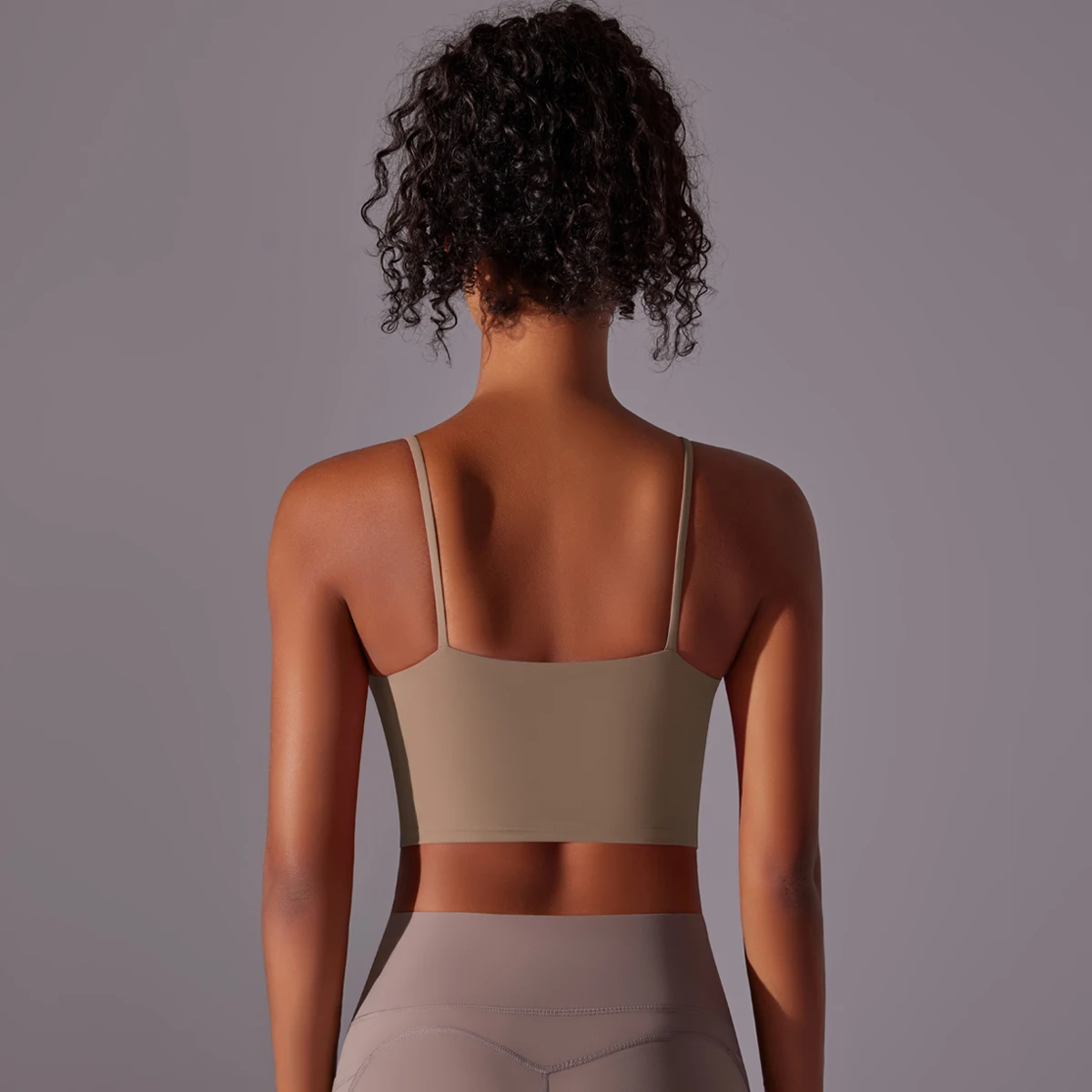 اليوغا الصدرية المرأة تنفس الرياضة الصدرية مثير تنفس التجفيف السريع الرياضة حمالة المرأة مثير سترة يوجا بلون النايلون اليوغا