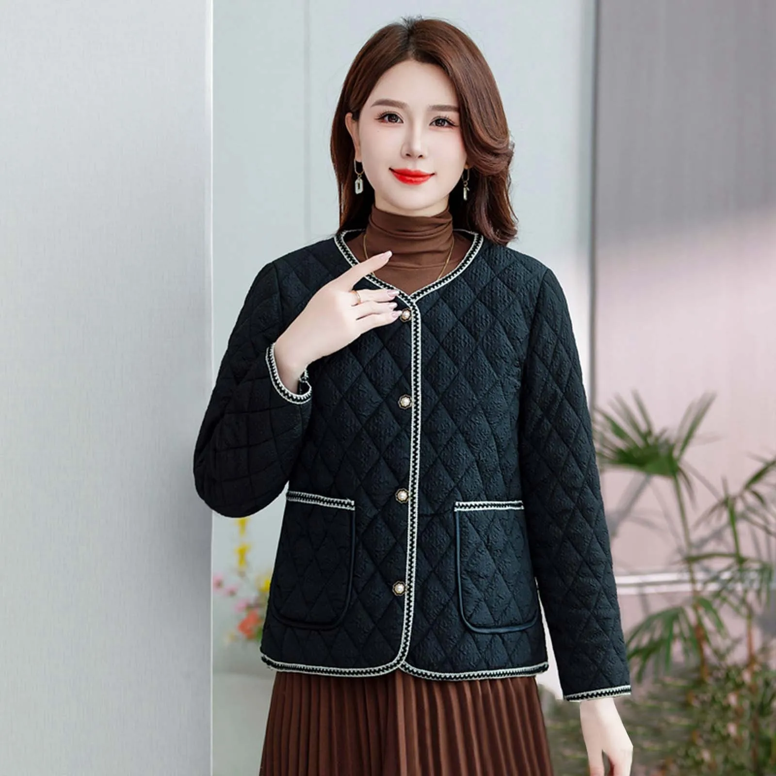 2024 New Winter Coats For Women Round Neck Double-breasted Small Fragrance Diamond Lattice Light Short Cotton-padded Clothes