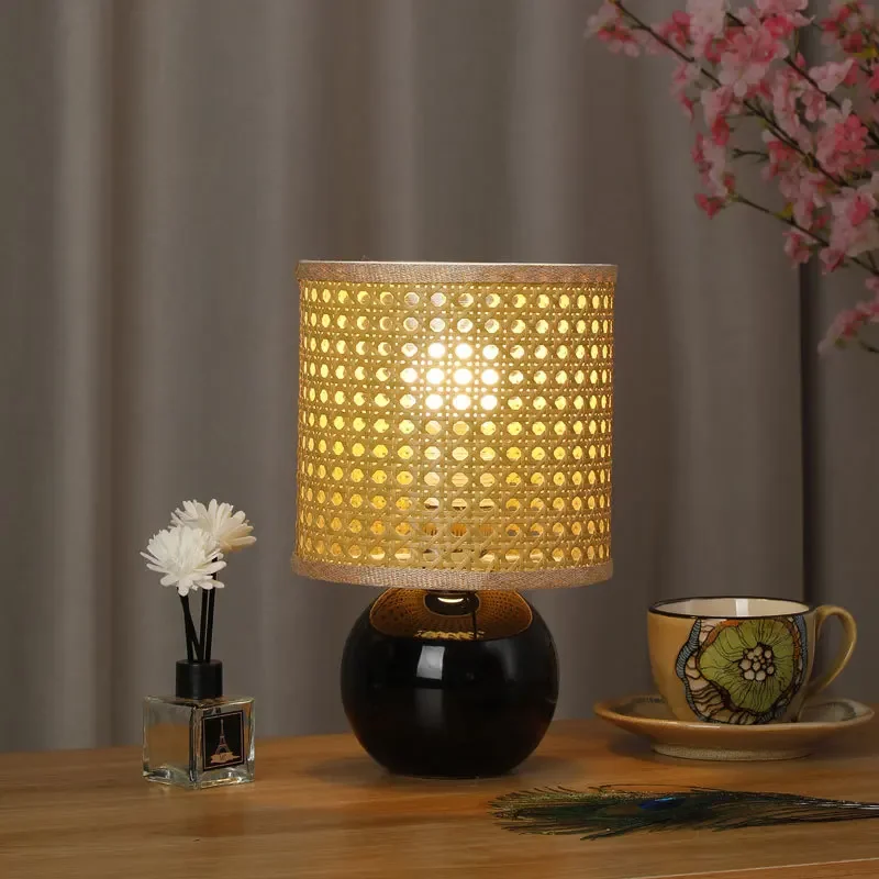 

Nice Ceramic Table Lamp Retro Living Room Decoration Night Lights Classical Atmosphere Lamp