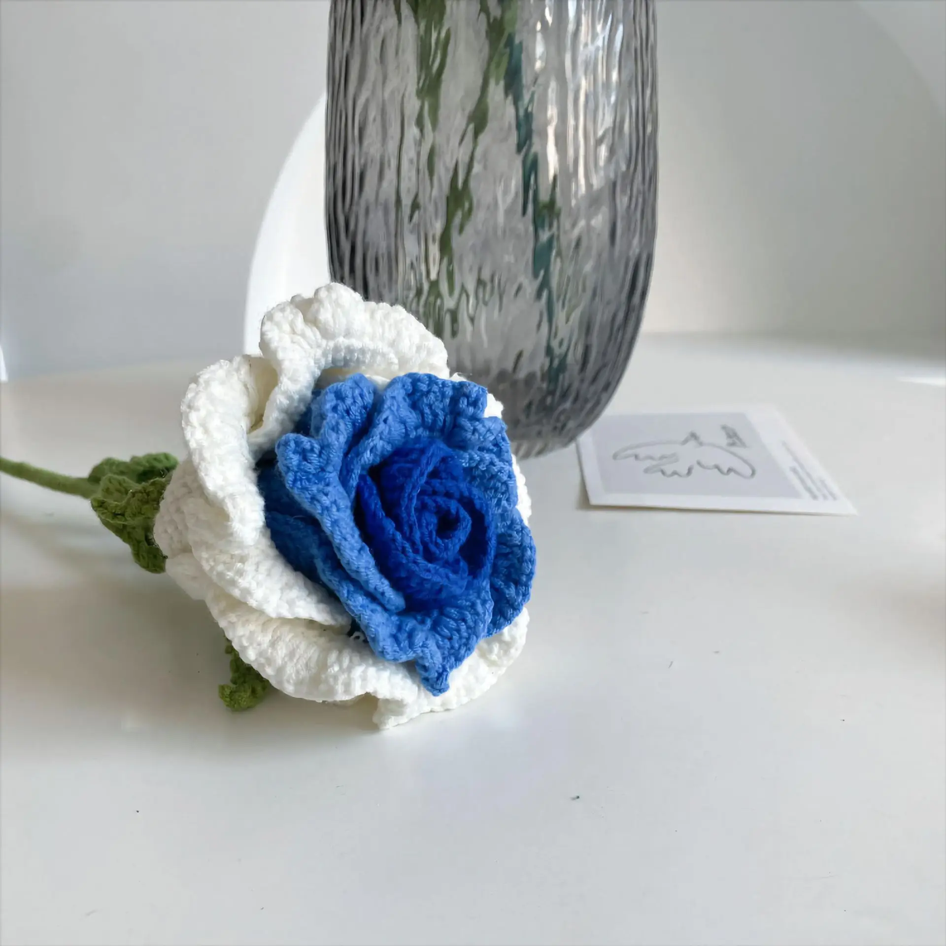 DIY Hand Crochet Online Celebrity Hot New Finished Product Simulation Eternal Life Bouquet Fashion Rose Valentine's Day Gift.