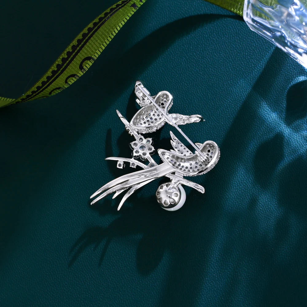 CWWZircons Lucky Bird Design Sparkling Cubic Zircon Elegant Big Enamel Brooch for Women Scarf Buckle Jewelry Accessory BH013