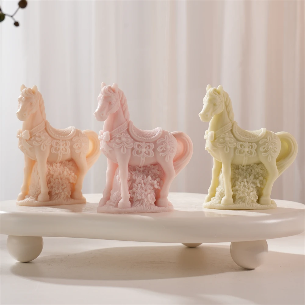 

Flower Horse Statue Candle Silicone Mold Full Riding Sculpture Art Figurine Animal Horse Head Candle Mould