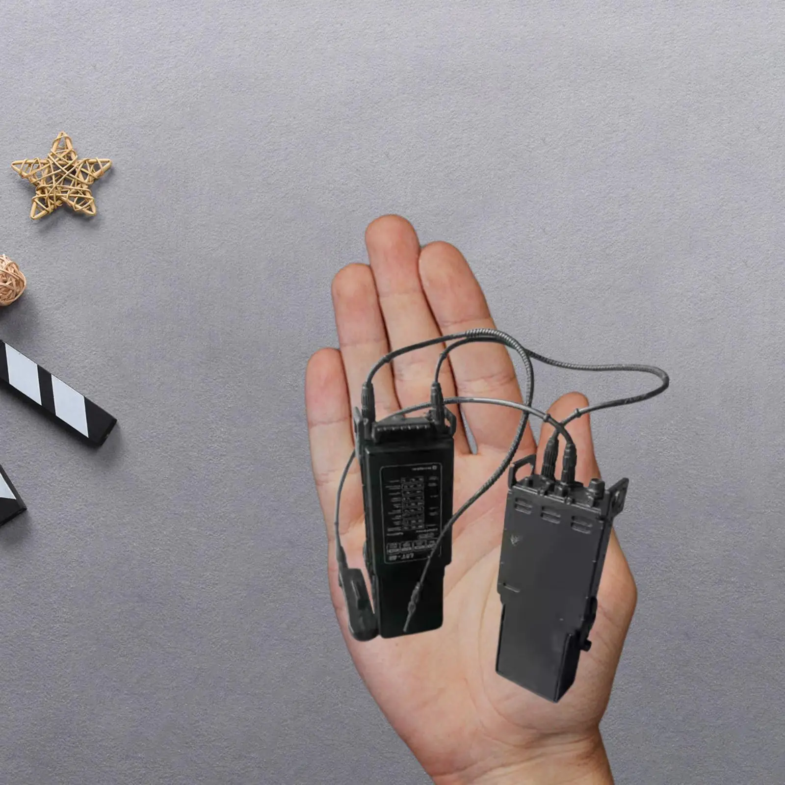 1/6 Radio Talkie,Miniature Walkie Talkie,Photo Props,Outdoor,Dress up Walkie