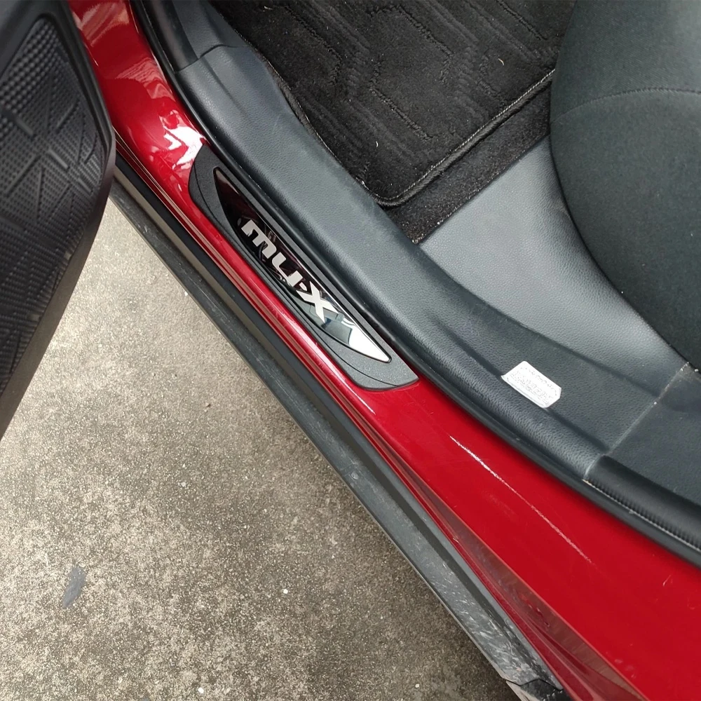 

For Isuzu MU-X MUX Door Sill Pedal Cover Protection Car Accessories Threshold Anti-Dirty Trim Stickers 2023 2024 2025 2026