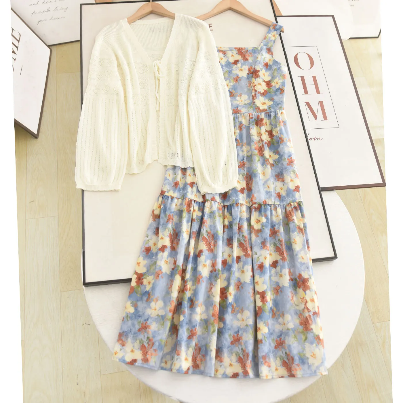 

Summer Vacation Style Floral Print Sleeveless Vest Dress Thin Belted Hollow out Cardigan Outerwear Women's Fashion Set