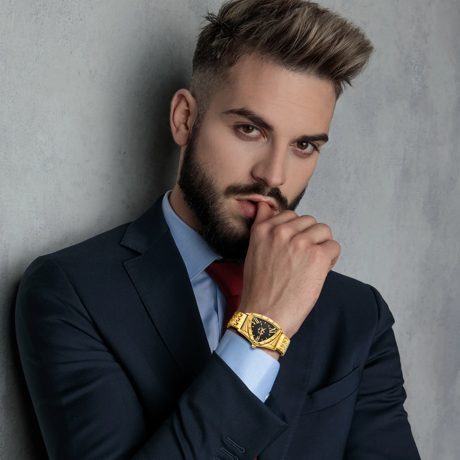 ساعة LANCARDO للرجال بمينا مثلث من الفولاذ المقاوم للصدأ وحزام كوارتز مقاوم للماء ومقياس ماسي وتقويم متاح