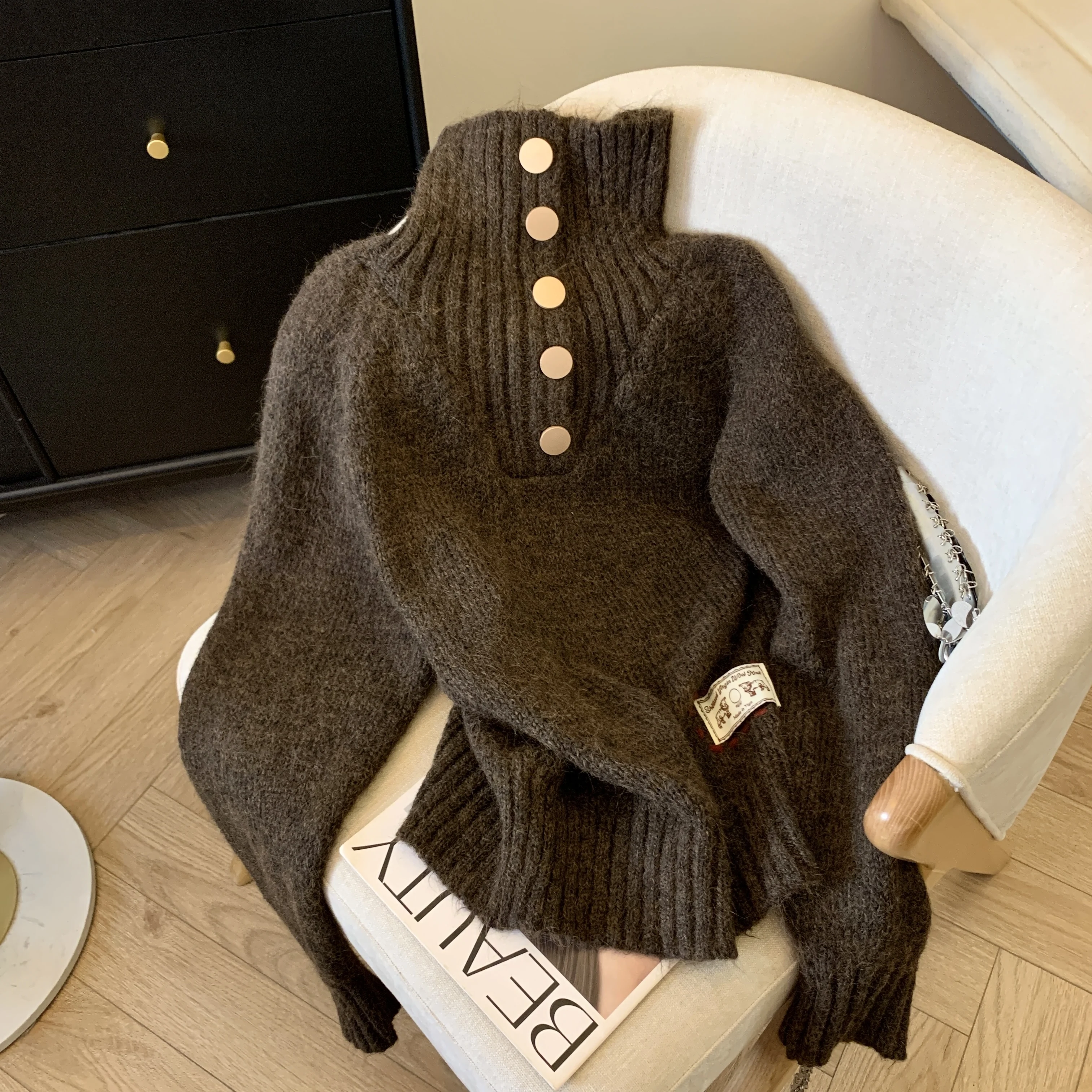 

Retro High Neck Sweater Women's Loose Soft Cozy Knitted Shirt Autumn Winter New Style Lazy Fashion Label Trimmed Woolen Cashmere