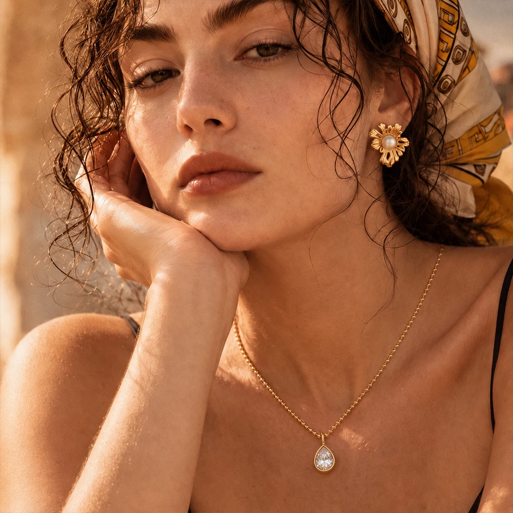 La. Muses Simple Water Drop Horse Eye Zircon Pendant Stainless Steel Women's Necklace PVD Gold Plated Fashion Jewelry Accessorie
