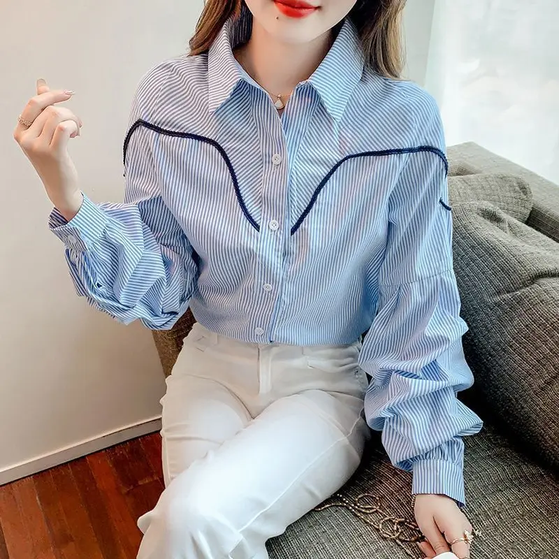 Retro Chic 2024 Autumn New Spliced Polo Neck Lantern Sleeves Ruched Striped Blouses Women\'s Loose Casual Single Breasted Shirts