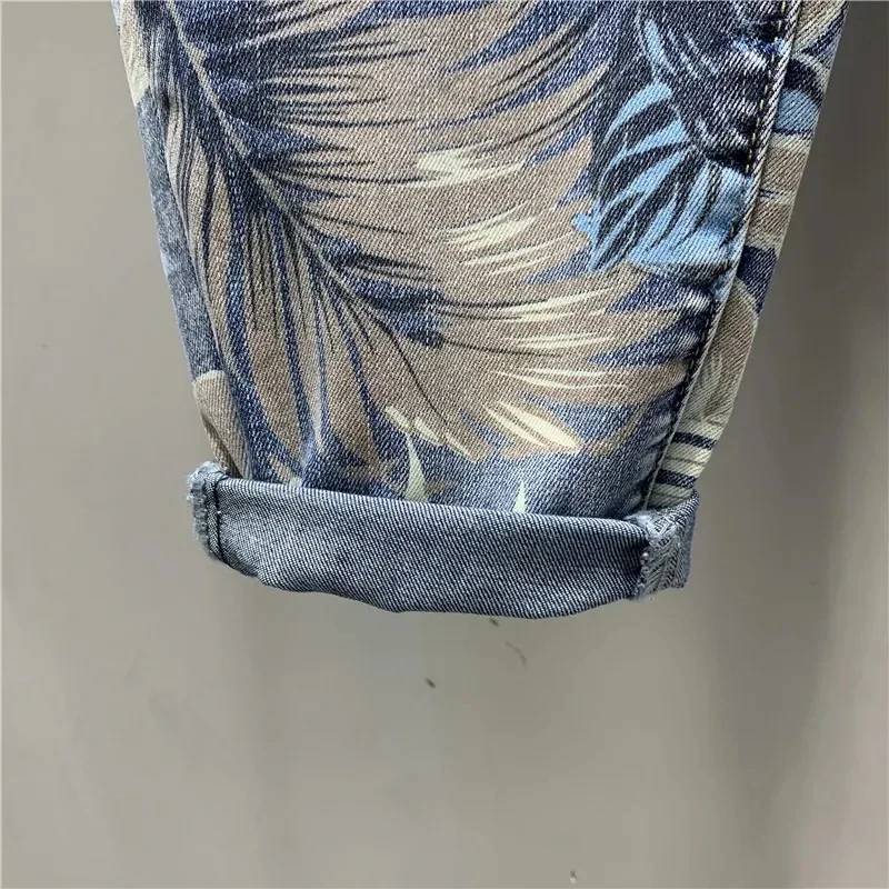 리비엘리 봄 여름 고품질 2025 신상 여성 데님 팬츠 하룬 팬츠 밴딩 허리 단풍잎 프린팅 루즈핏 청바지