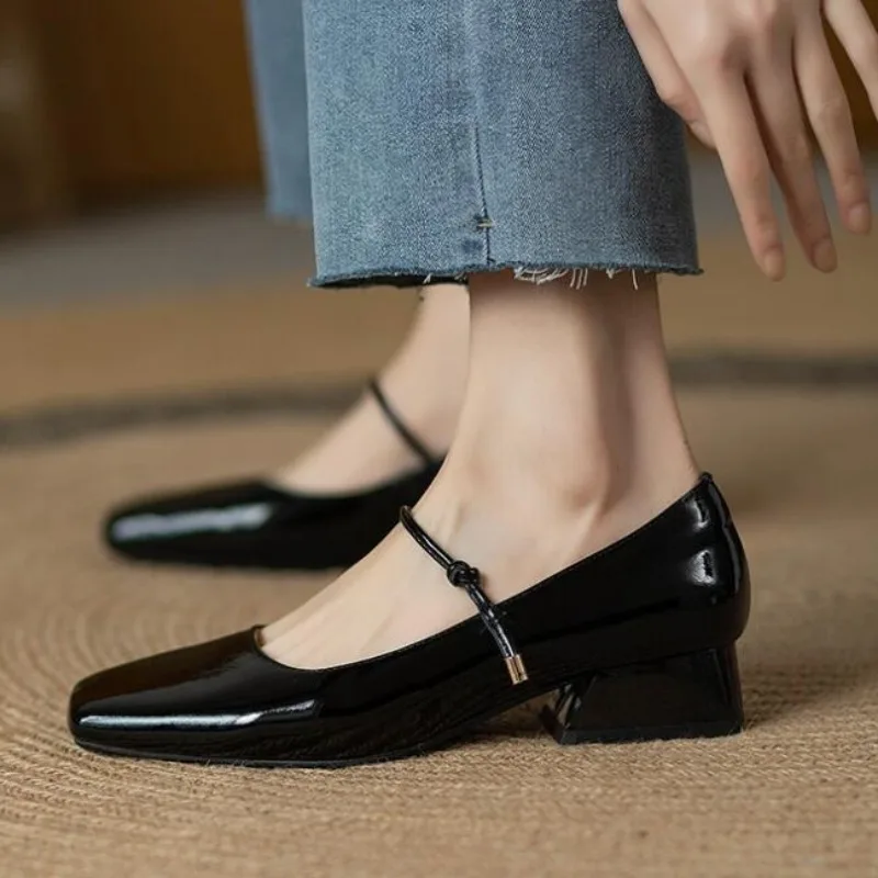 New Square-toe Leather Shoes Red Black Mary Janes Shoes Women\'S Shallow Mouth Casual Chunky Heel Shoes Low Heels Shoes