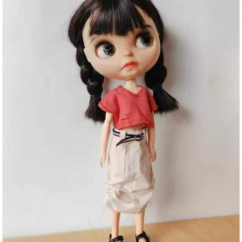 고품질 YJ570 디자인 스타일의 의류 세트는 ob24 blythee 인형 액세서리를 선택하는 데 재미있습니다.