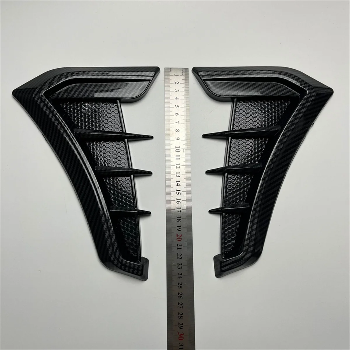 1 Pair Car Carbon Fiber Decorative Car Sticker Decoration for Modifying the Sides of Air Outlet Fenders