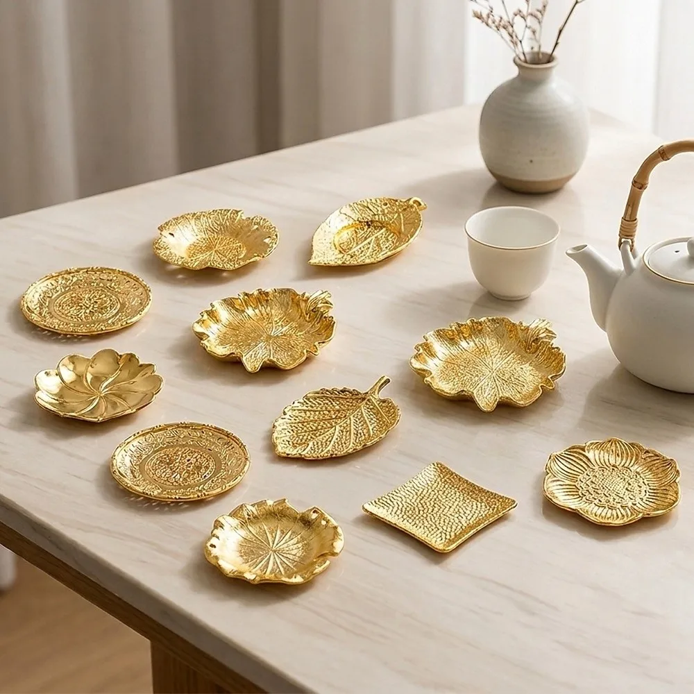 Chinese Style Retro Metal Coaster Elegant Golden Insulation Pad Heat Resistant Exquisite Tea Ceremony Decoration Home Decoration
