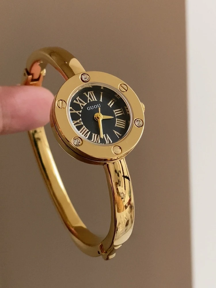 

Classic Roman Scale Diamond-set Exquisite Simple Black Gold Bracelet Watch Fashionable High Temperament Women's Watch