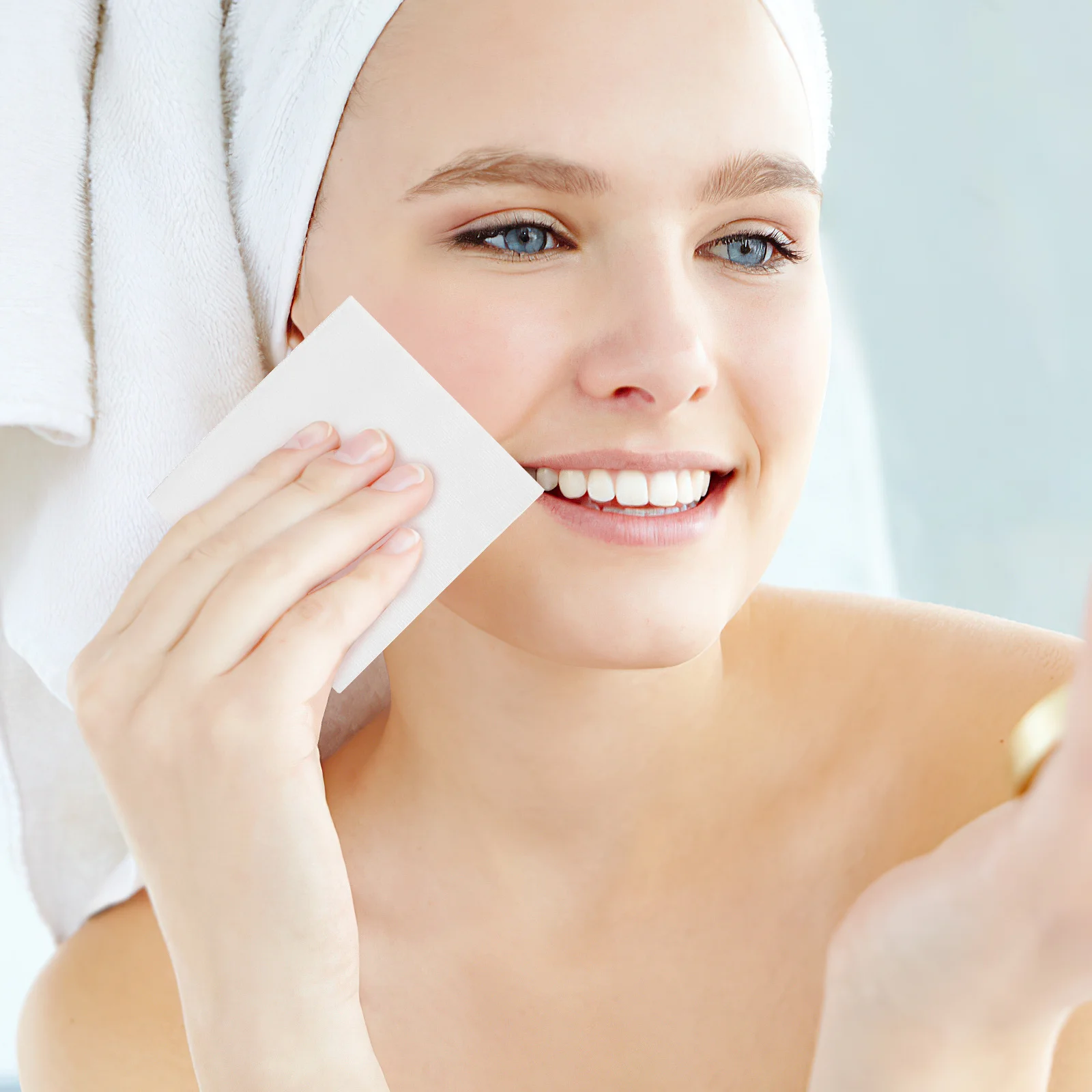 Almofadas removedoras de maquiagem descartáveis, almofadas de limpeza facial quadradas não tecidas para cuidados com a pele, aplicação de toner, uso seco e molhado, unhas, 200 peças