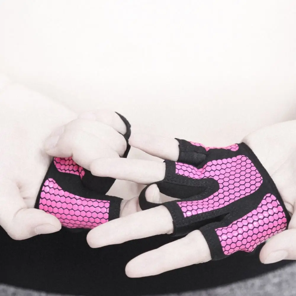 Four Finger Fitness Gloves New Non Slip Weight Lifting Workout Glove Bodybuilding Half Finger Hand Protector Fitness