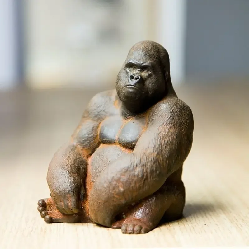 Creative Cast Iron Rust Mini Gorilla Ornaments Animal Desktop Study Tea Pet Living Room Fish Tank Tea Table Creative Ornaments