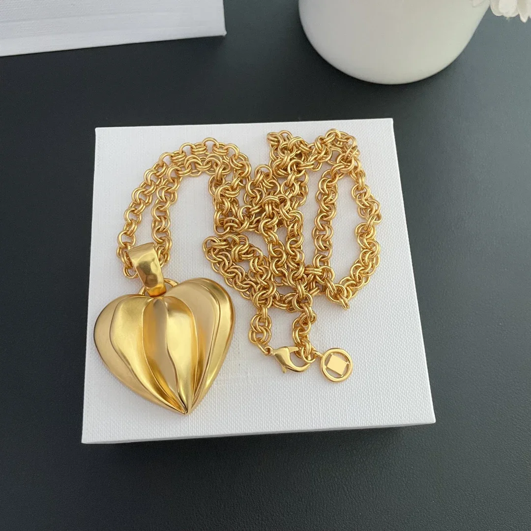 Vintage Designer Brand Brass Plated 24K Gold Large Heart Pendant Necklace Women Top Quality Luxury Jewelry Trend