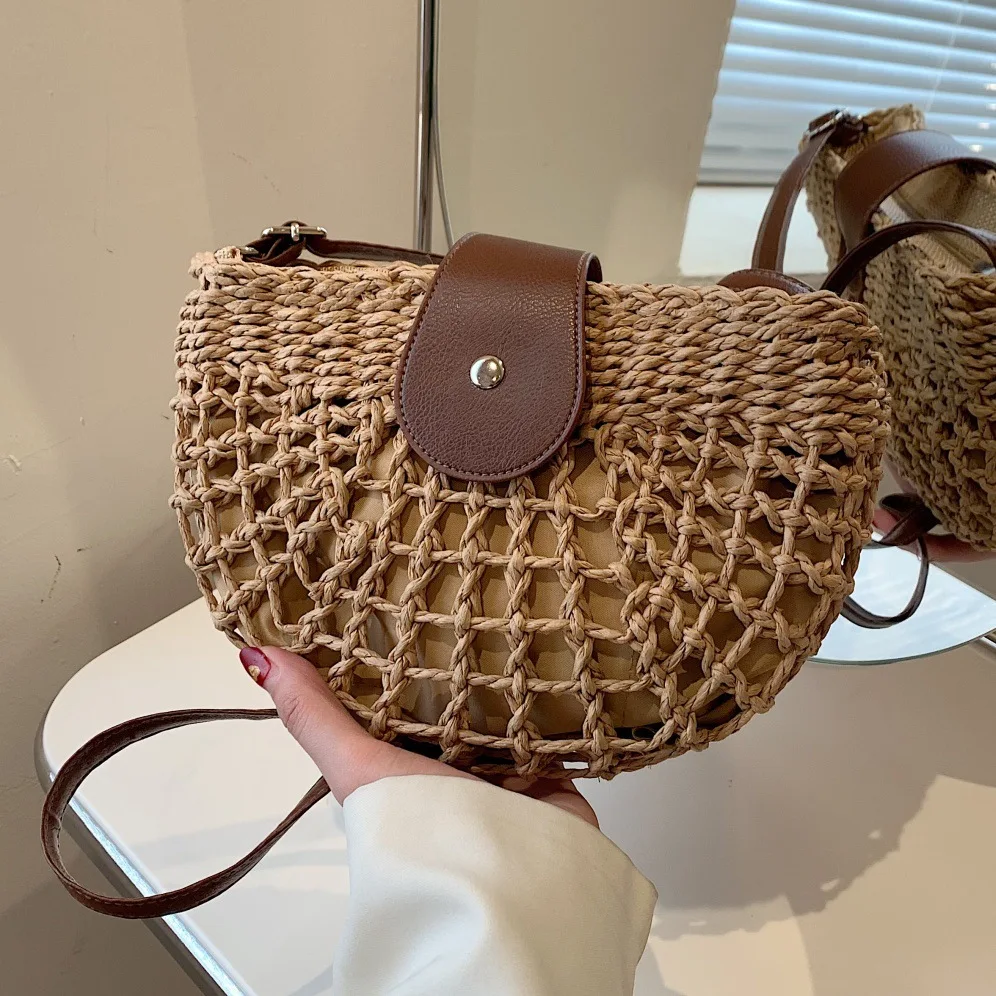 

Summer Seaside Vacation Saddle For Women 2025 New Trendy And Versatile Casual Commuting Crossbody Straw Woven Bag