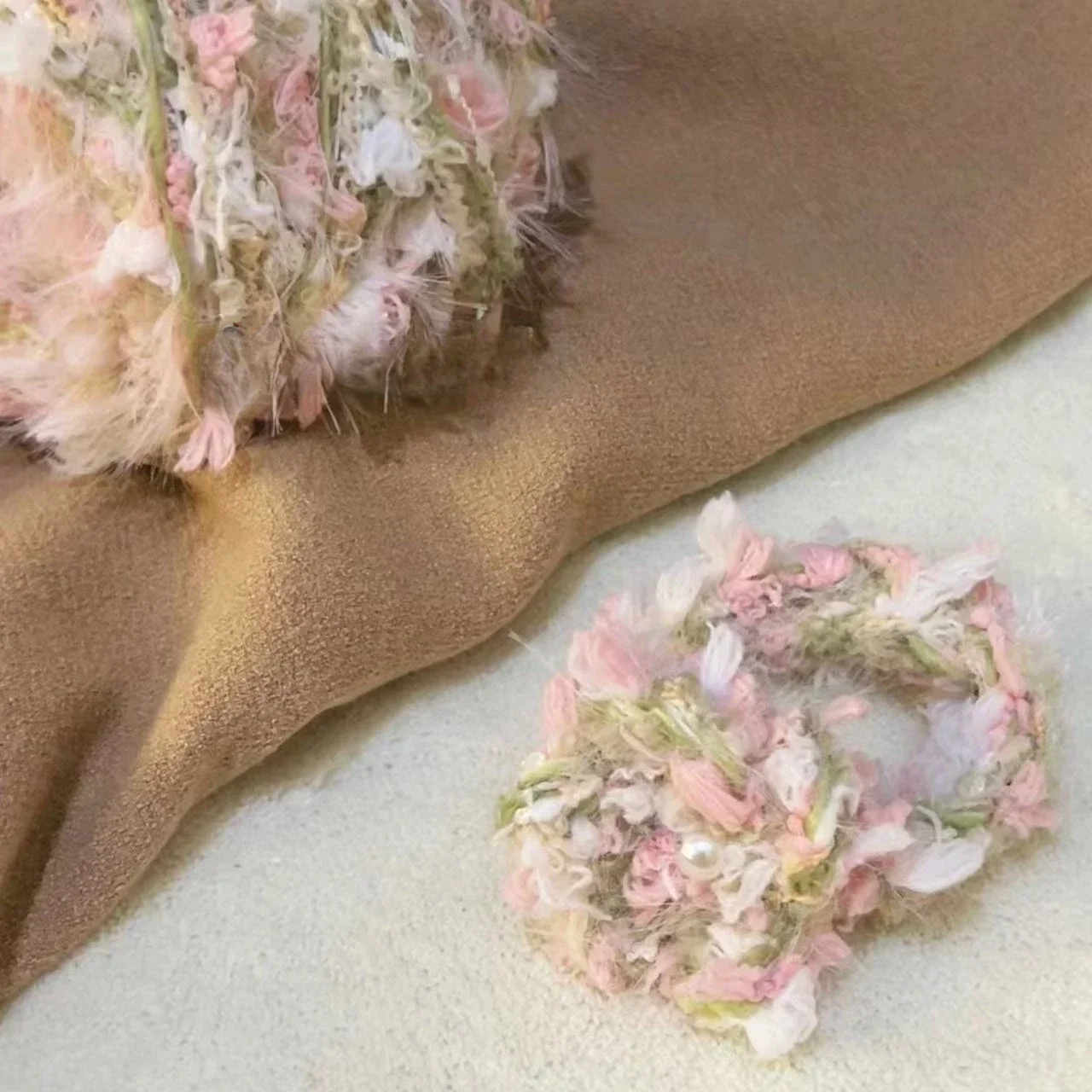 125 جرام غزل الحياكة المختلط رومانسية فائقة النعومة جديدة مميزة لتقوم بها بنفسك المنسوجة يدويا وشاح كرة غزل مختلط ، قبعة ، حقيبة سترة هدية