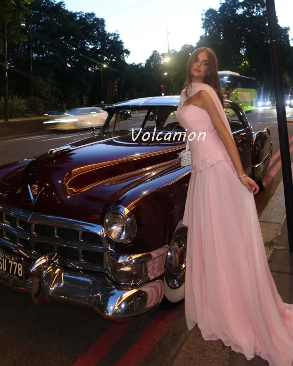 カスタマイズされたクラシックファッションシフォンスパンコールシャーリングストレートストラップレスロングドレスオーダーメイドオケージョンドレス高品質フォーマル