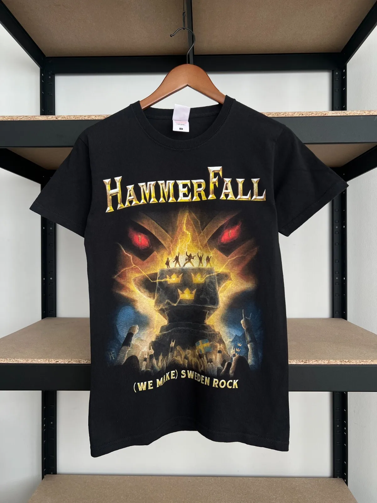 Vintage 2019 HammerFall Sweden Rock Summer Tour T-shirt Sz S