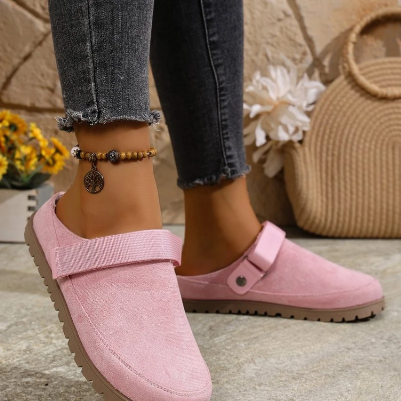 النساء نعال مسطحة 2025 جديد مغلق تو الشرائح النساء في الهواء الطلق صندل مسطح قباقيب غير رسمية النعال الصيف الفلين أحذية منصة النساء