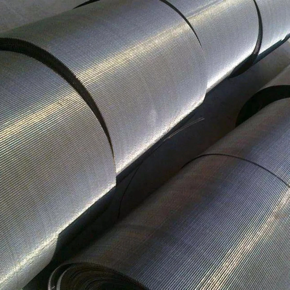 1 meter wide 304 stainless steel wire mesh filtration/screening/weaving/5-500 mesh/wire diameter can be customized