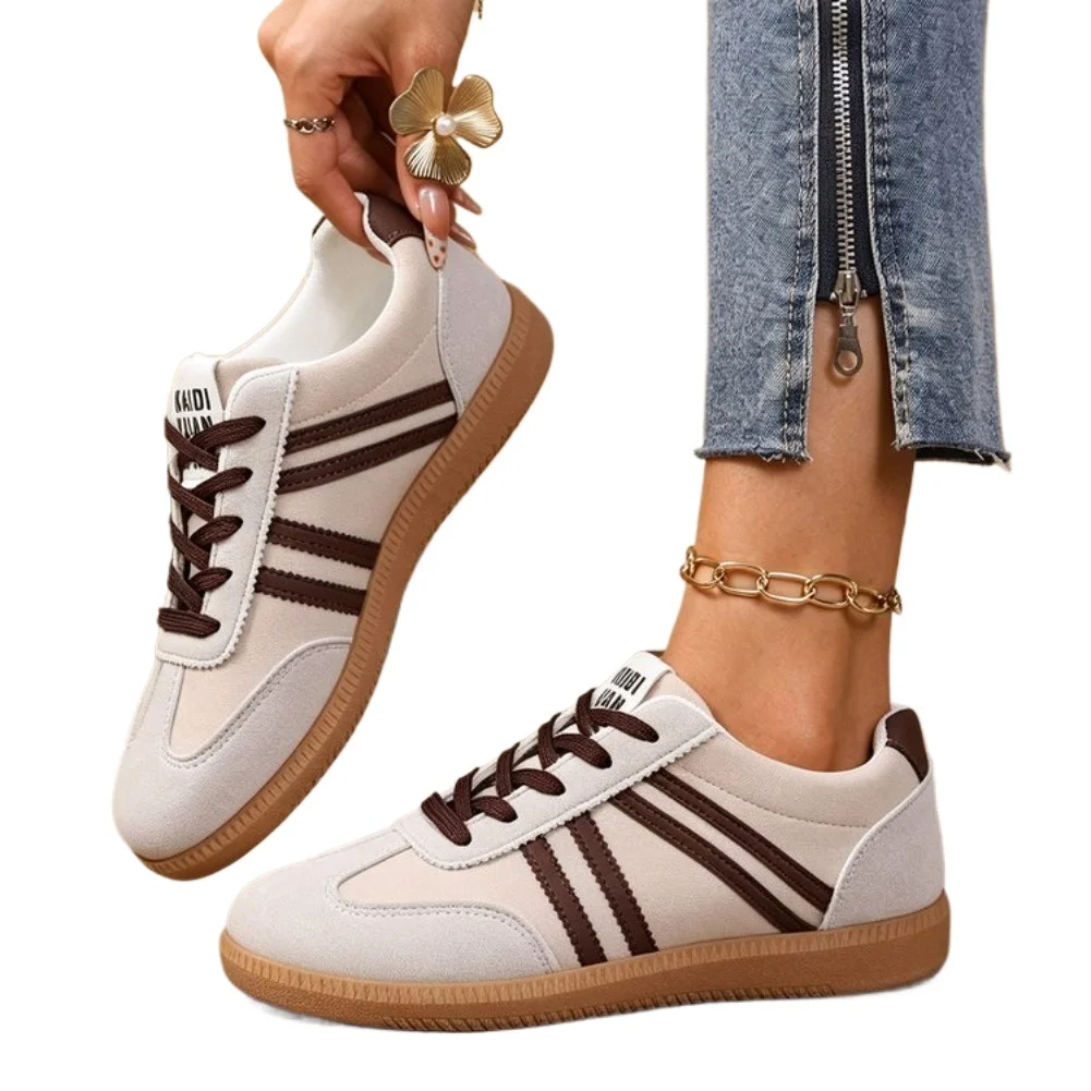 Leichte, bequeme Sneaker, modische, gestreifte Sportschuhe mit Schnürung, Damen-Freizeitschuhe, atmungsaktiv, niedrig geschnitten, mit Gummisohle. – Detail 16