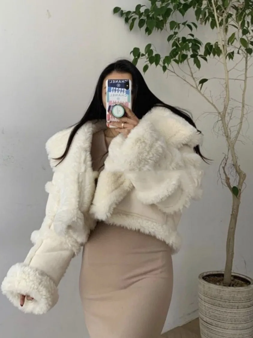 Winter New Faion Women's Jaet Lamb Fur Splicing Suede Leather Fur Inteated Warmth High-End Feel Outerwear Coat