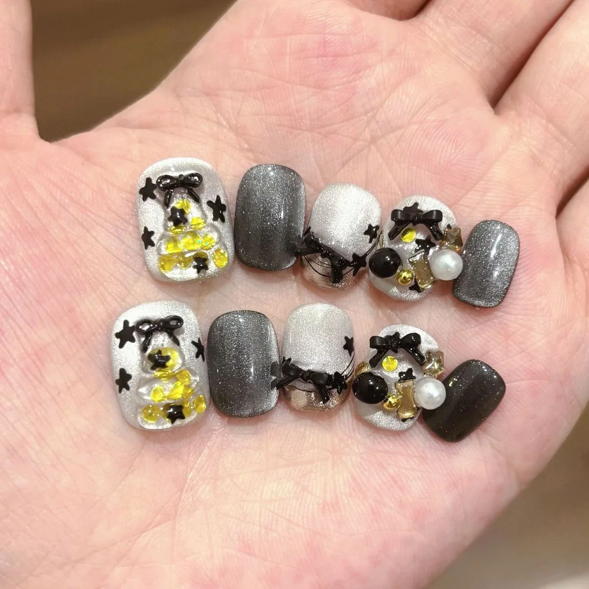 10개입 수제 프레스온 네일 크리스마스 만화 블랙 캣 아이 펄 가짜 손톱 여성&소녀용 짧은 타원형 탈부착 가능한 착용 가능한 손톱
