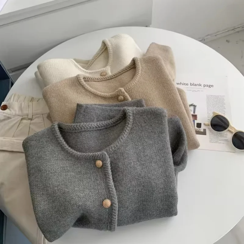 Fashion Knitted Open Cardigan Tops Women's Spring Autumn 2026 Simple Golden Buckle Fragrant  Thicken Warm Long Sleeve Sweater