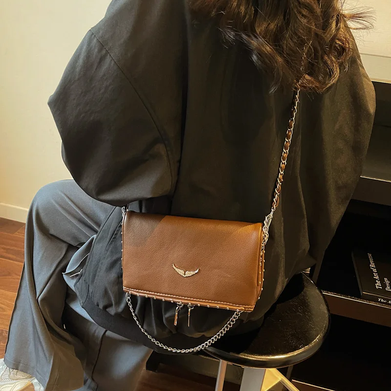 حقيبة يد نسائية أنيقة 2025 A/W، حقيبة كلاتش صغيرة مع فتحات للبطاقات، حقيبة كتف متعددة الوظائف للتنقل اليومي #2