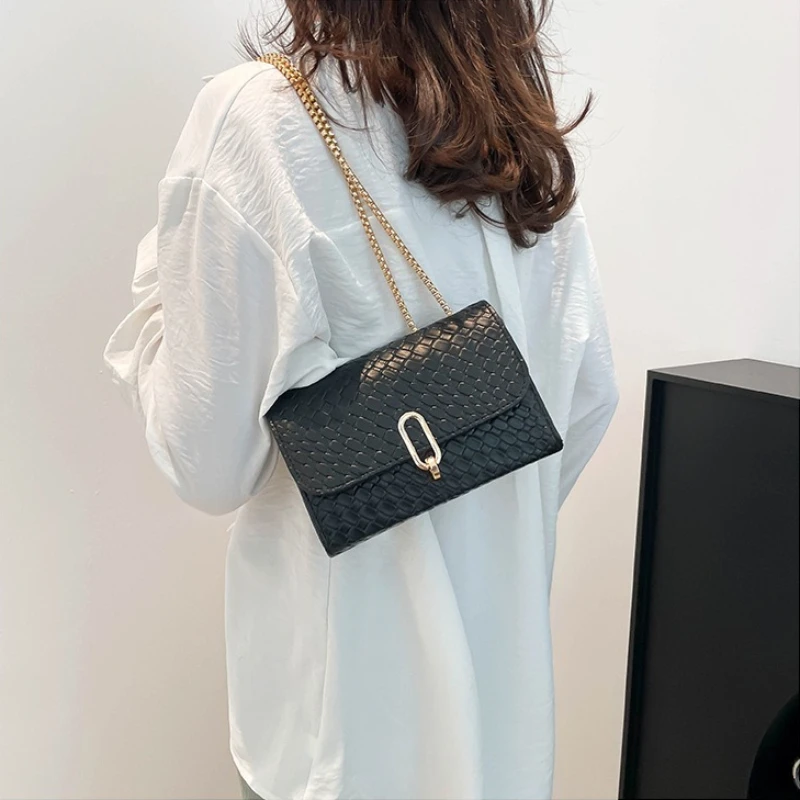 2026 New Fashion Solid Color Shoulder Bag for Women Textured Woven Small Crossbody Bags with Gold Chain Multi-functional Female