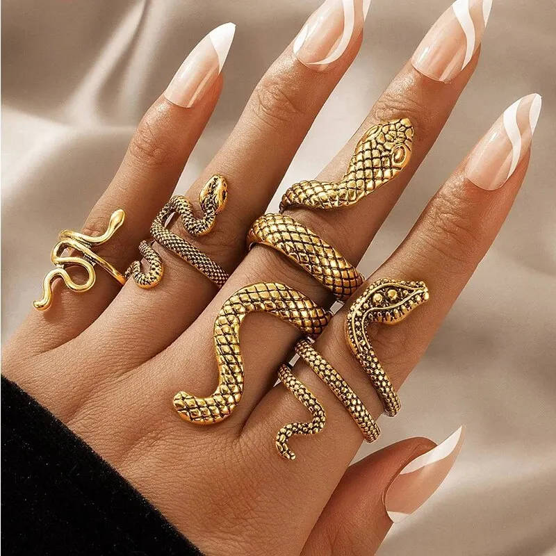 4 PCS Vintage Snake Ring Set Domineering Skull Ring Personality Ghost Head Ring Fashion Trend Punk Statement Jewelry Gift