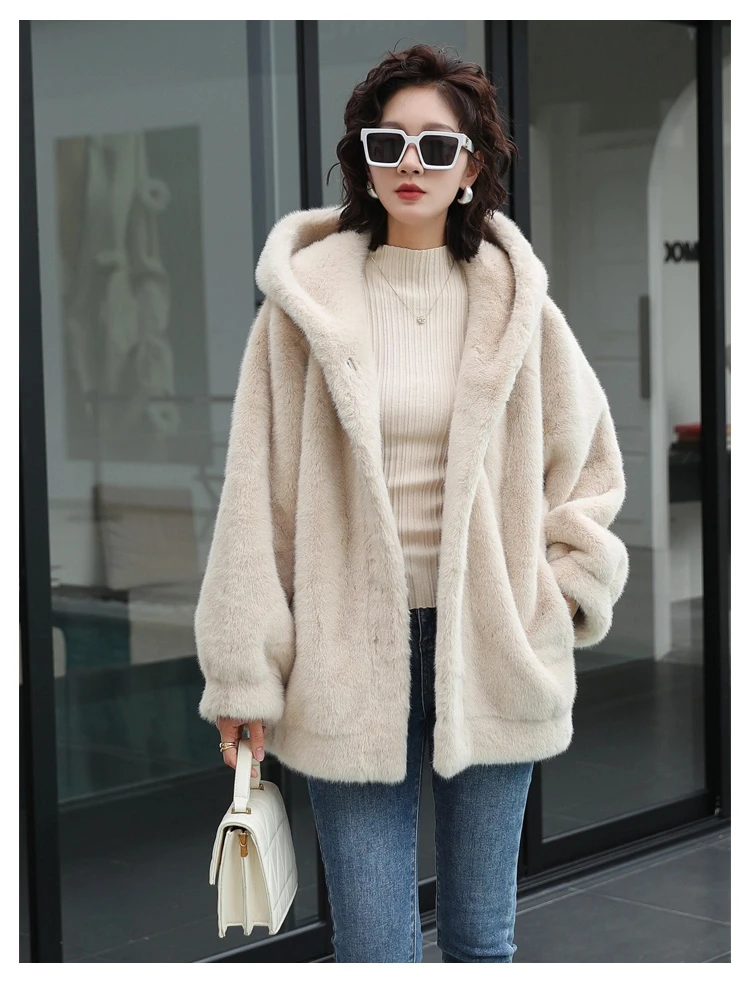 

Women's 2025 New Turn-Down Collar Thickened Coats Hooded Artificial Fur Effect Temperament Elegant Warm Jackets Female