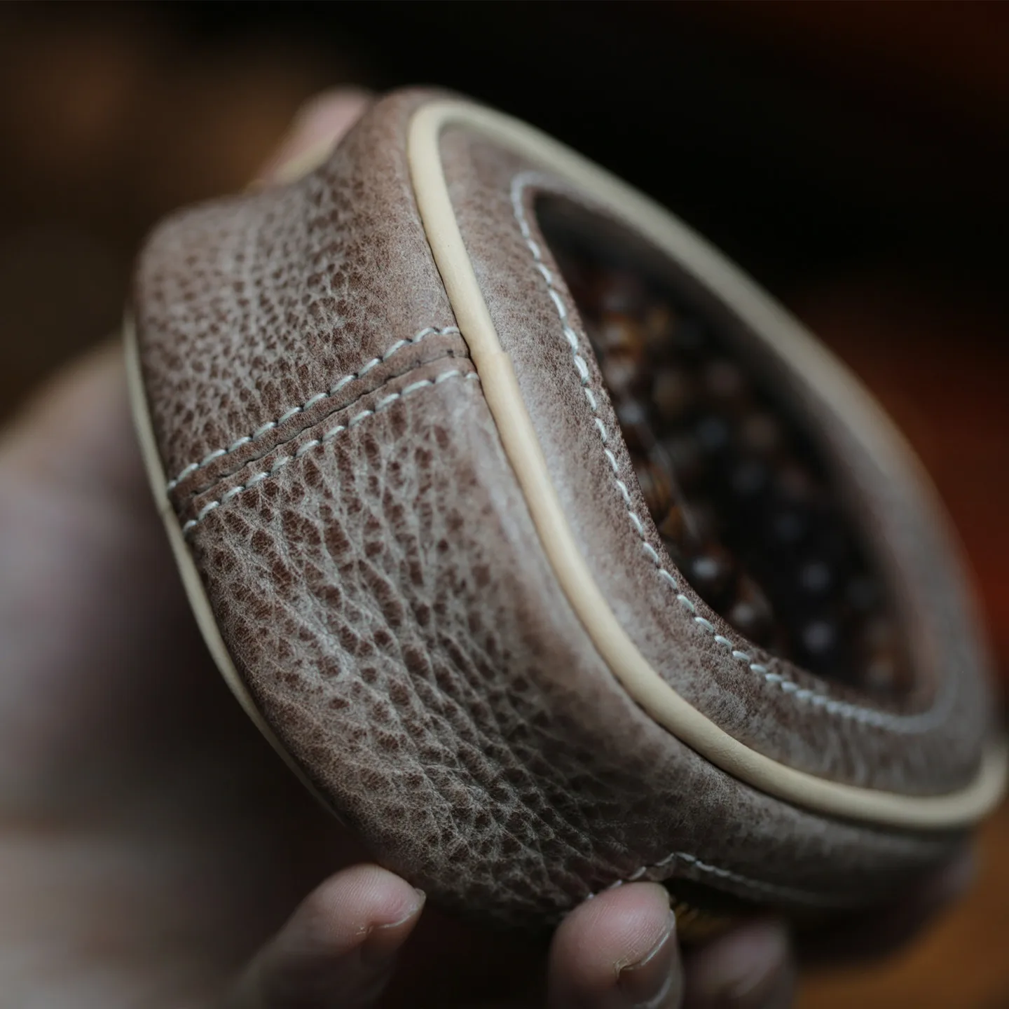 lanyu-output-borsa-portaoggetti-in-pelle-portamonete-bracciale-in-noce-portagioie-borsa-funzionale-marchio-cinese-ex-primavera-2025