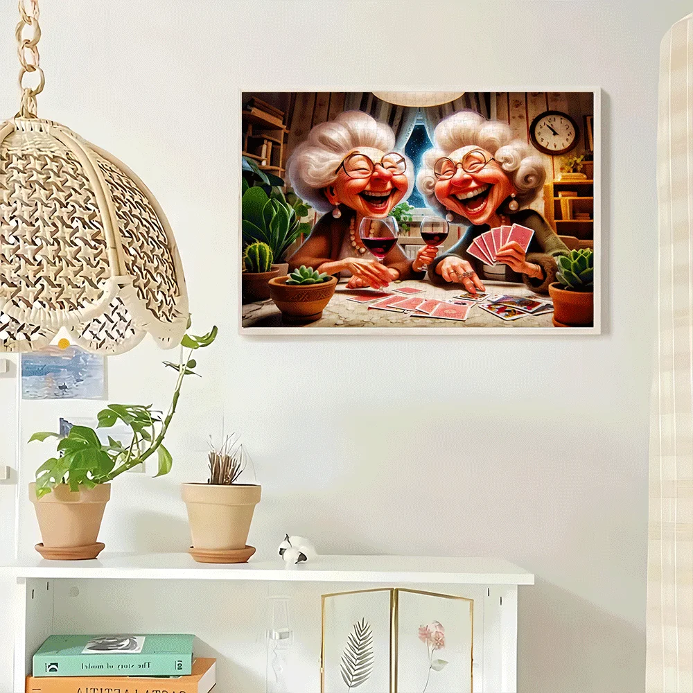 [만화 직소 퍼즐] 1000피스 대형 직소 퍼즐 - 만화 스타일 |   카드를 놀고 있는 노인 여성과 와인, 가족 상호작용 G