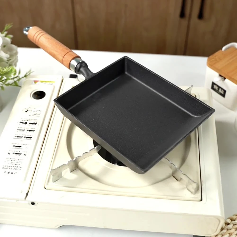 

Iron Egg Pan Wood Handle Tamagoyaki Pan Non Scald Japanese Egg Omelette Pan with Oil Brush and Shovel for All Kinds of Oven