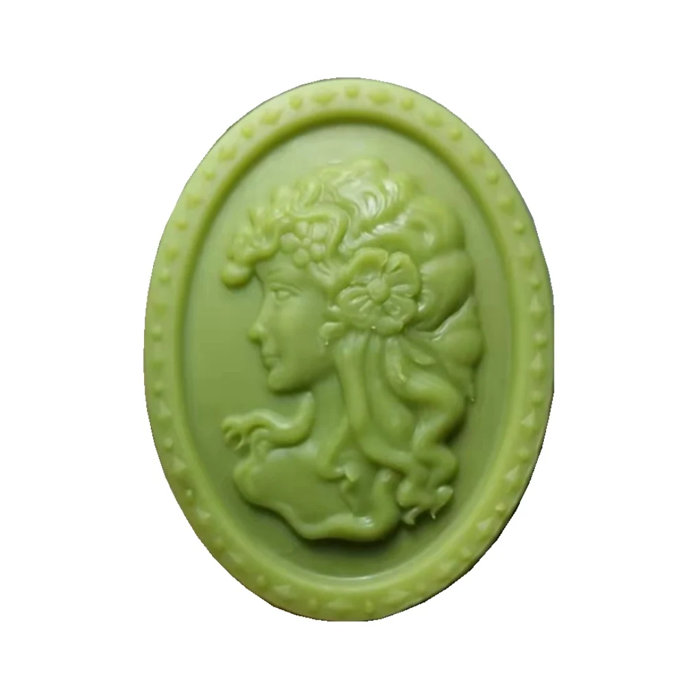 Queen Soap Mold for Soap Making Silicone DIY Oval Queen Soap Molds Scented Candle Wax Molds 3D Chocolate Candy Molds