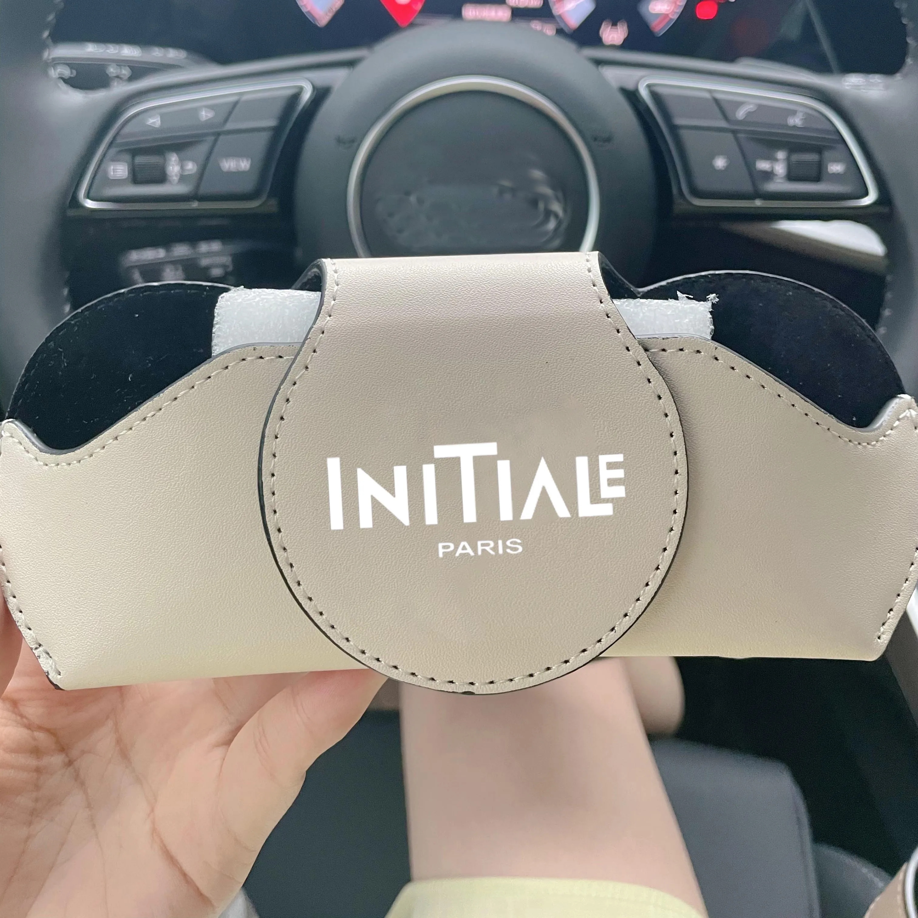 Car Glasses Case Auto Sun Visor Glasses Holder Sunglasses Storage Box Clip For Renault Initiale Paris Accessories