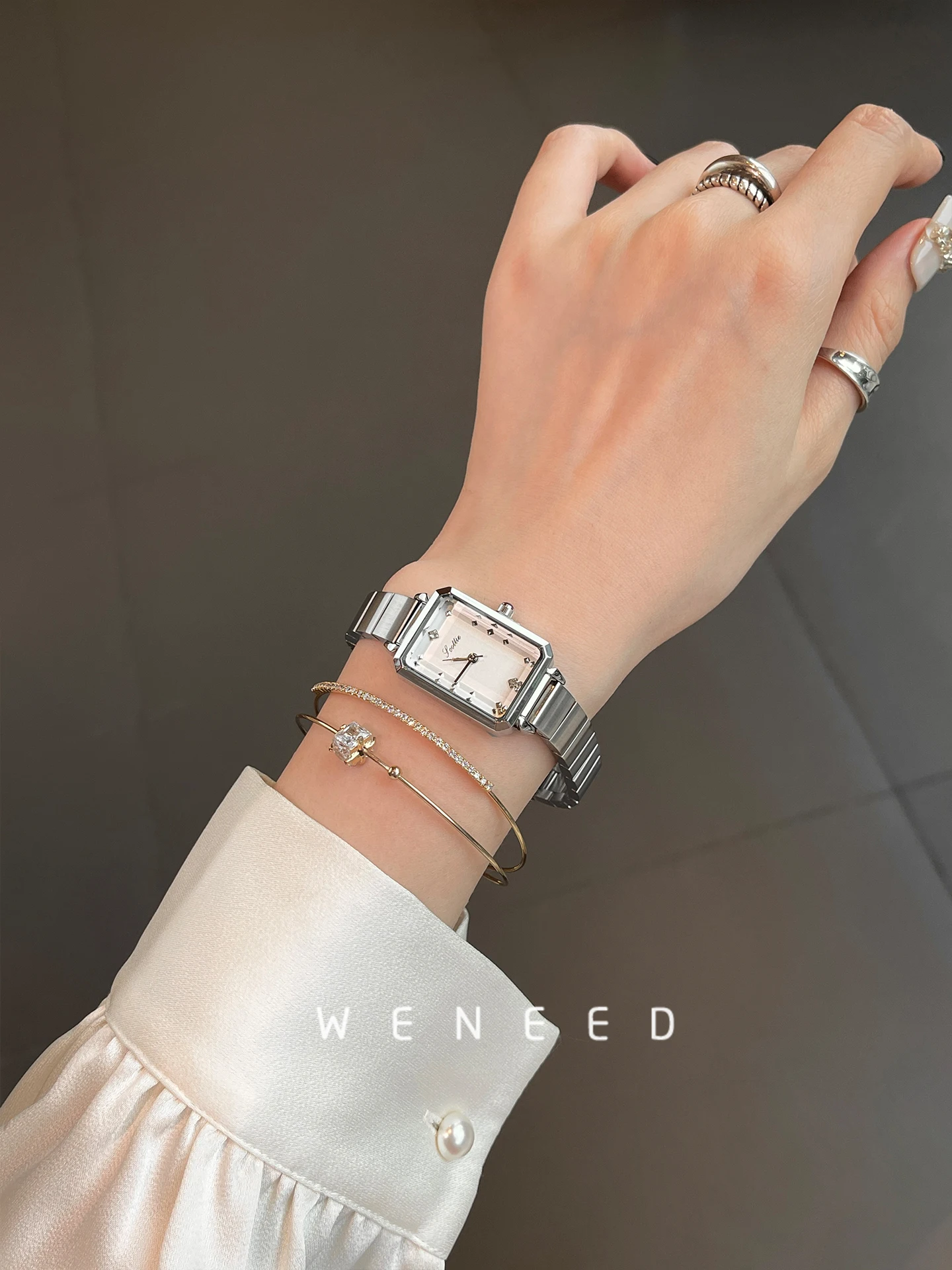Xiaolü Biao Women'S Watch 2026 New Collection Lightweight Luxury, Stylish And Elegant Women'S Watch With A Sophisticated Design.