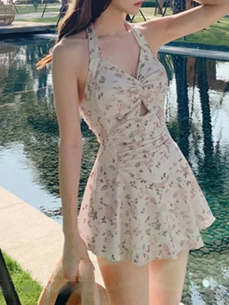 เซ็กซี่ดอกไม้Backless Slim Beach Dressผู้หญิงสูงเอวLaced Upชุดชายหาด 2025 ฤดูร้อนใหม่ชุดว่ายน้ําOne Pieceชุดว่ายน้ํา